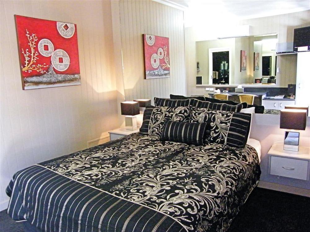 Caboolture Central Motor Inn, Sure Stay Collection By BW Room photo